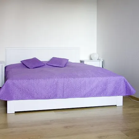 Julie Apartmán *